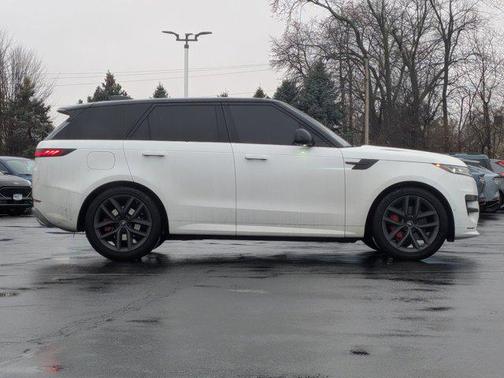 2024 Land Rover Range Rover Sport SE