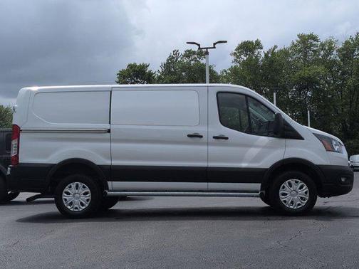 OXFORD WHITE 2025 Ford Transit-250 Base