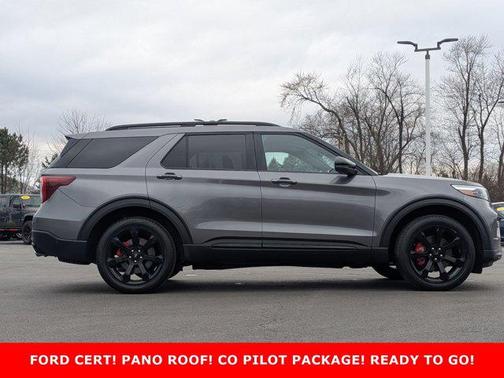 2022 Ford Explorer ST