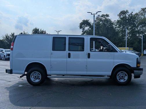 2023 GMC Savana 2500 Work Van