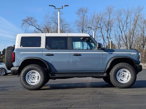 2025 Ford Bronco Heritage Edition