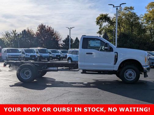 OXFORD WHITE 2026 Ford F-350 XL