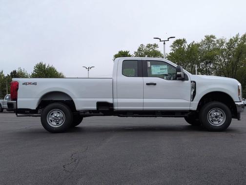 OXFORD WHITE 2026 Ford F-250 XL