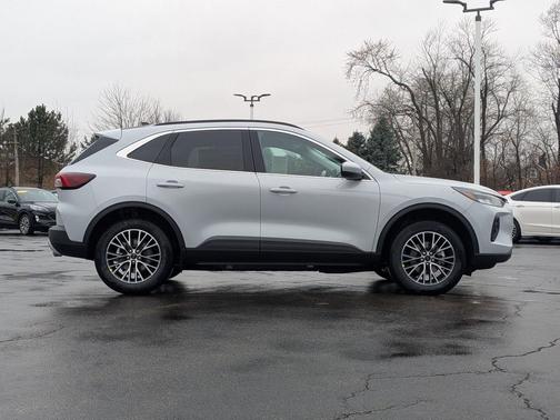 2026 Ford Escape PHEV Base