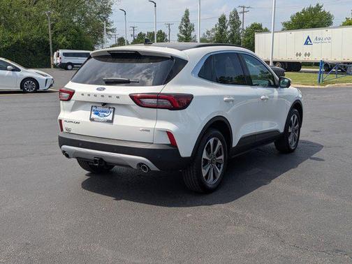2025 Ford Escape Platinum