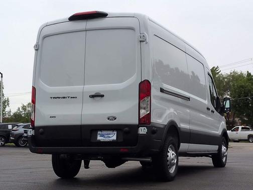 OXFORD WHITE 2026 Ford Transit-250 Base