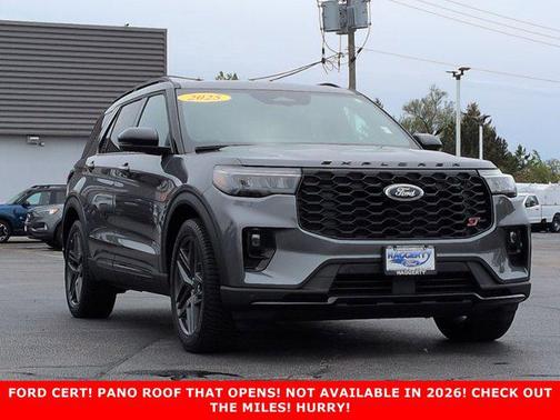 CARBONIZED GRAY METALLIC 2025 Ford Explorer ST