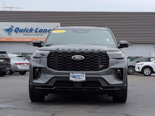 CARBONIZED GRAY METALLIC 2025 Ford Explorer ST