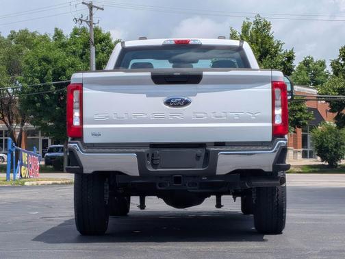 OXFORD WHITE 2026 Ford F-350 XL