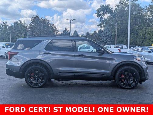 2022 Ford Explorer ST
