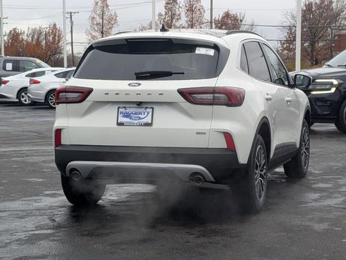 2026 Ford Escape PHEV Base