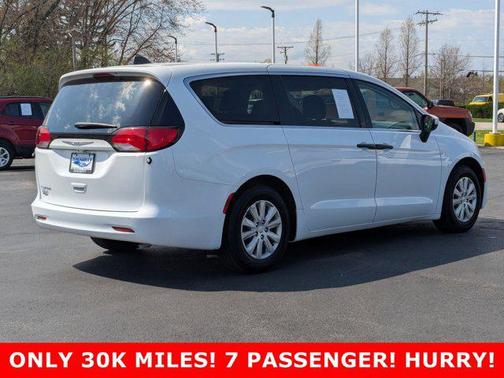 2020 Chrysler Voyager L