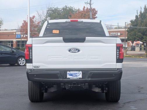 2025 Ford F-150 Lightning Pro