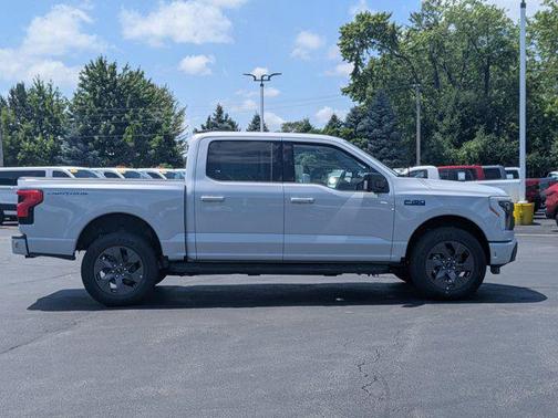 2025 Ford F-150 Lightning Flash