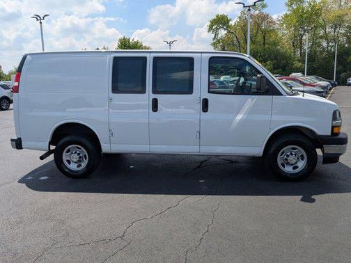 2022 Chevrolet Express 2500 RWD 2500 Regular Wheelbase WT