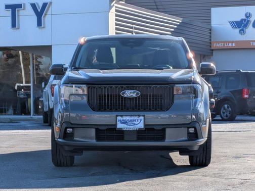 2026 Ford Maverick Lobo Standard