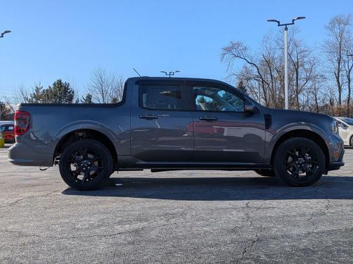 2026 Ford Maverick Lobo Standard