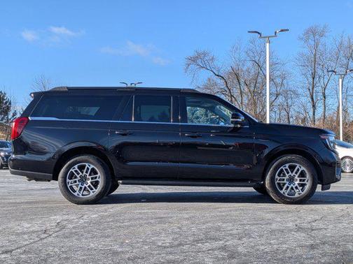 2025 Ford Expedition Max Active 4x4