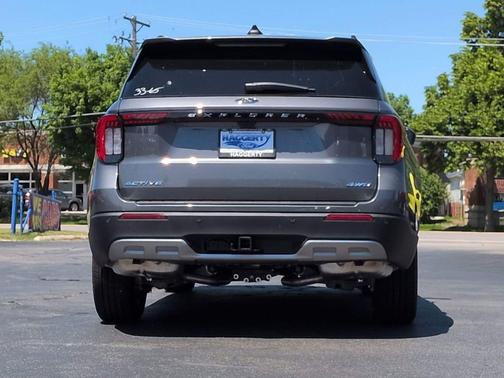 CARBONIZED GRAY METALLIC 2026 Ford Explorer Active