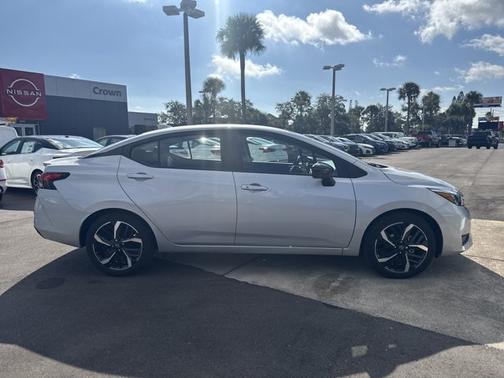 2025 Nissan Versa 1.6 SR