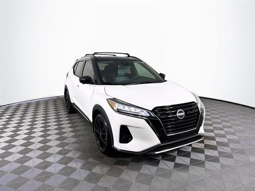 2023 Nissan Kicks SR
