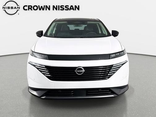 White / Black 2025 Nissan Murano SL