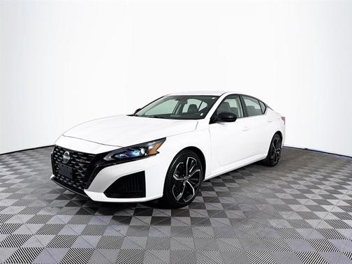 2023 Nissan Altima 2.5 SR
