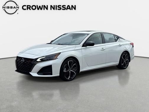 White 2024 Nissan Altima 2.5 SR