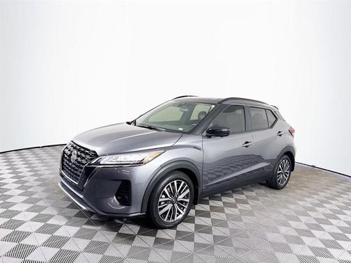 2021 Nissan Kicks SR