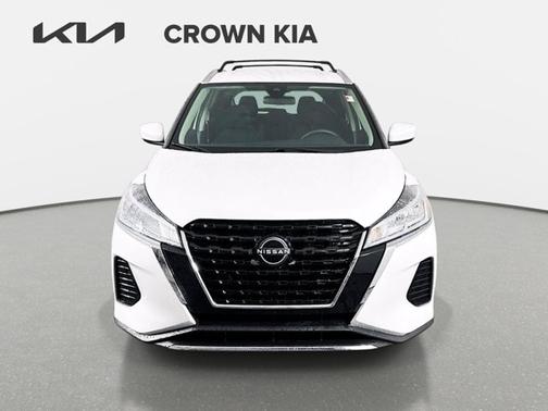 Aspen White 2024 Nissan Kicks SV