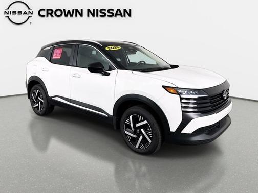 2t Wht Blk Roof 2026 Nissan Kicks SV