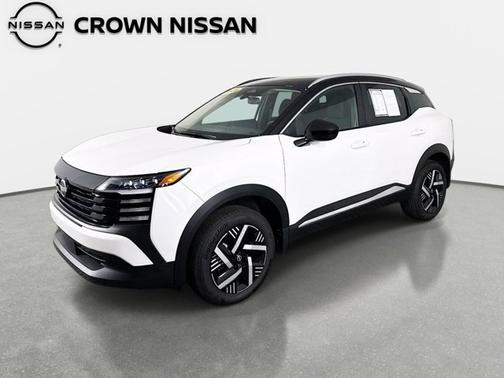 2t Wht Blk Roof 2026 Nissan Kicks SV