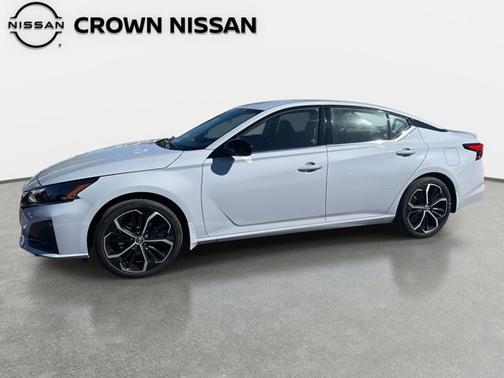 2025 Nissan Altima SR