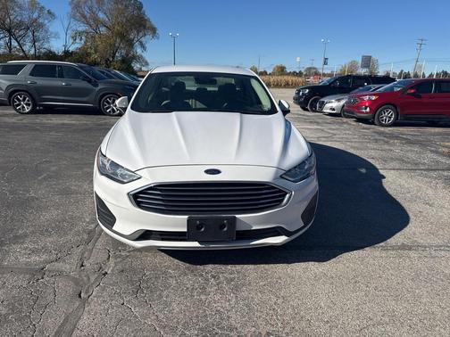 2020 Ford Fusion SE
