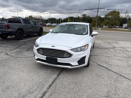 2020 Ford Fusion SE