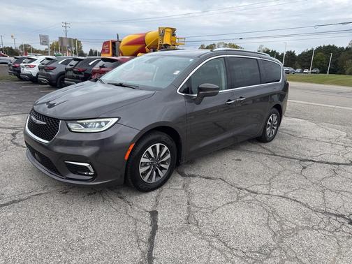 2021 Chrysler Pacifica Touring L
