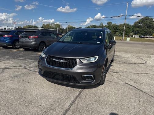 2021 Chrysler Pacifica Touring L