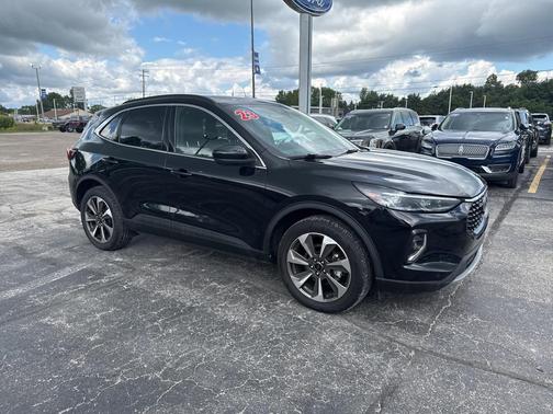 2023 Ford Escape Platinum