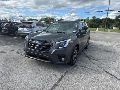 2023 Subaru Forester Premium