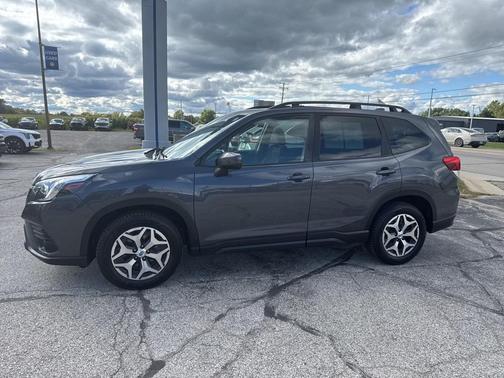 2023 Subaru Forester Premium