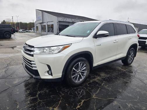 Blizzard Pearl 2019 Toyota Highlander XLE