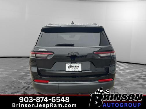 Diamond Black 2026 Jeep Grand Cherokee L Laredo