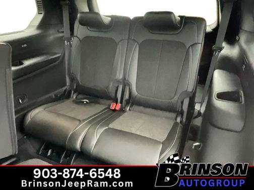 Diamond Black 2026 Jeep Grand Cherokee L Laredo