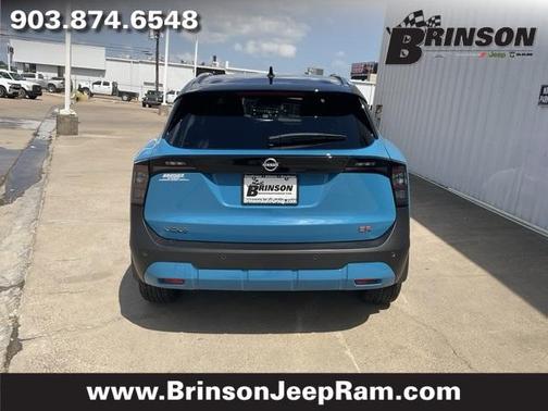 2025 Nissan Kicks SR