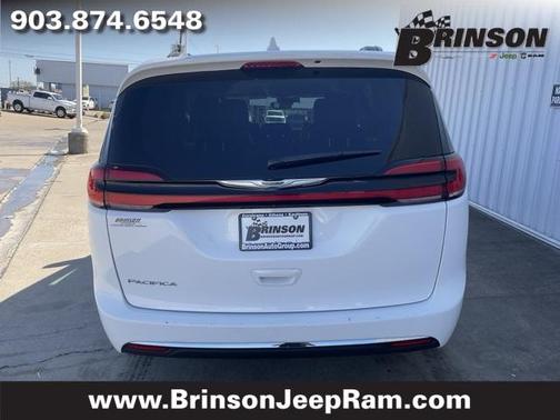 2022 Chrysler Pacifica Touring-L