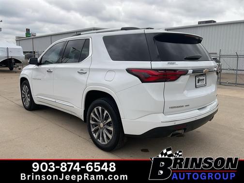 Summit White 2022 Chevrolet Traverse Premier