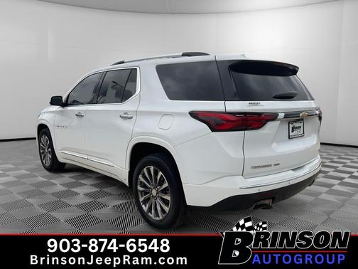Summit White 2022 Chevrolet Traverse Premier