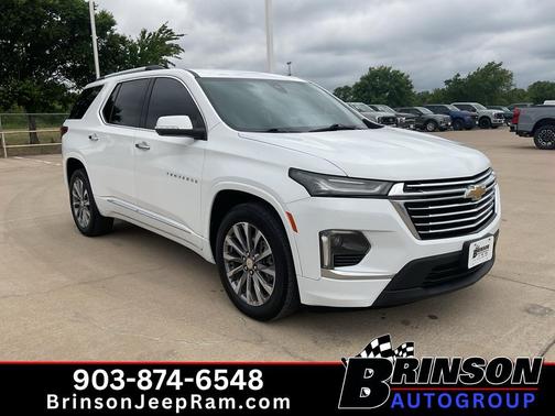 Summit White 2022 Chevrolet Traverse Premier