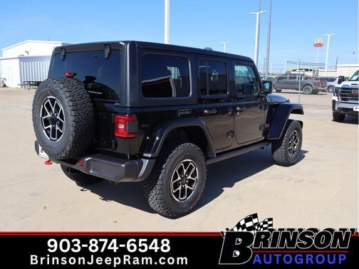 Black Clearcoat 2026 Jeep Wrangler Rubicon