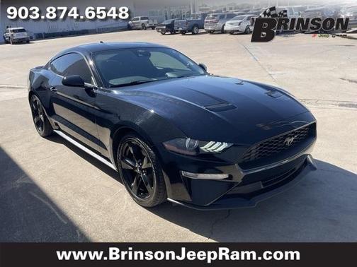 2022 Ford Mustang EcoBoost